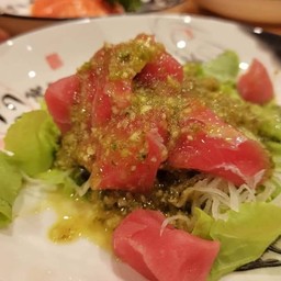 ทูน่าแซ่บ