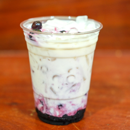 Blueberry Fresh Milk (Frozen Fresh Fruit)