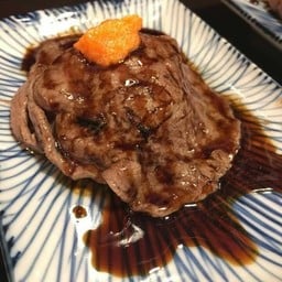 ซูชิเนื้อวากิว (ราคาต่อคำ)