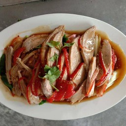 เป็ดย่างสับเป็นจาน