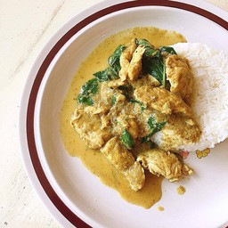 ข้าวราดผัดเขียวหวาน