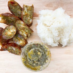 ชุดข้าวเหนียวไส้อั่ว