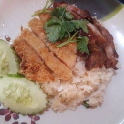 ข้าวมันไก่ย่าง + ข้าวมันไก่ทอด