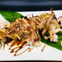 No.253 ปลาหมึกย่างซีอิ๊ว