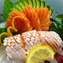 No.210 ปลาแซลมอน 2 อย่าง