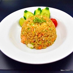 No.104 ข้าวผัดปลาแซลมอน