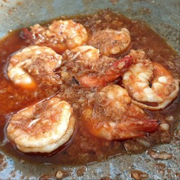 กุ้งกระเทียม