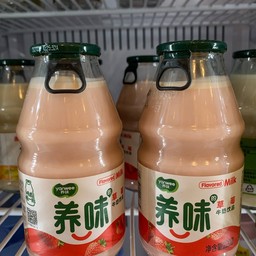 Yanwee สตอเบอร์รี่