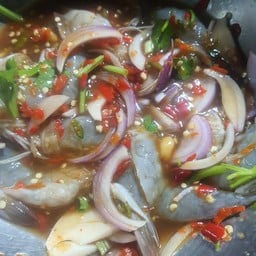 ยำมะม่วงกุ้งสด  มีน้ำปลาร้ากับไม่ใส่ระบุให้ด้วย