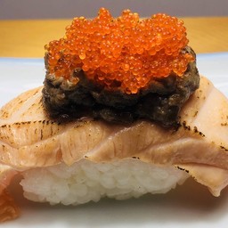 No.246 ข้าวปั้นแซลมอนตับห่าน