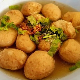 ก๋วยเตี๋ยวเนื้อตาชัย