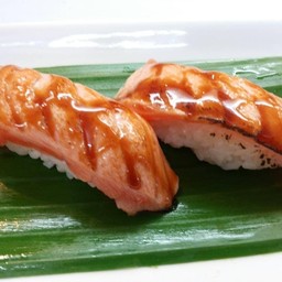 No.39 ข้าวปั้นหน้าปลาแซลมอนย่าง