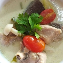 ต้มข่าไก่