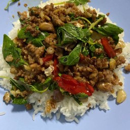 ล้านกระเพราแตะเดียว.🌶