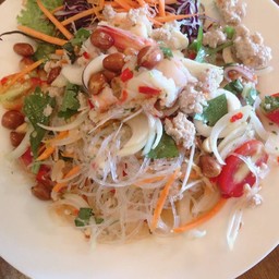 ยำวุ้นเส้นโบราณ