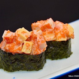 No.35  ข้าวปั้นหน้าปูอัดไข่หวานสลัด