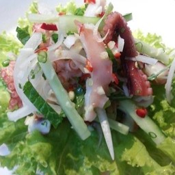 No.80 ยำปลาหมึกยักษ์