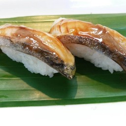 No.37 ข้าวปั้นหน้าซาบะย่าง