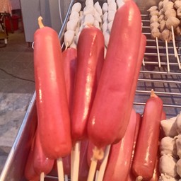 ไส้กรอกแดงใหญ่10บาท