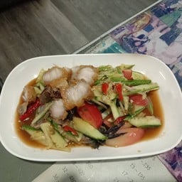 ตำแตงปูปาร้า+ หมูกรอบ