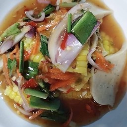 ยำข้าวโพดหมูยอ