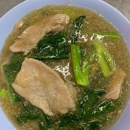 ราดหน้าผัดไทยหน้าเมืองทรัพย์