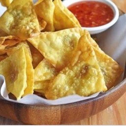 เกี๊ยวทอดใส้กรอก(ชุด10ชิ้น)