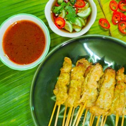 Monday หมูสะเต๊ะ