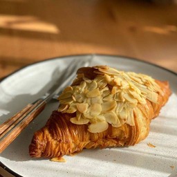 Almond Croissant