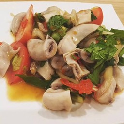 ยำใส้ตัน