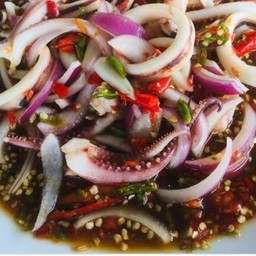 ยำปลาหมึก