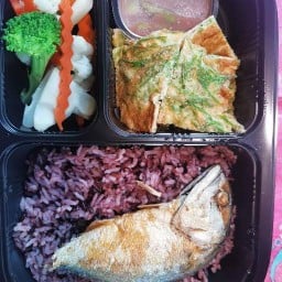ยำไก่แซ่บ&น้ำพริกกะปิ  ครัวขุน ครัวขุน
