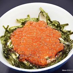 No.219 ข้าวถ้วยไข่หวานแซลมอน