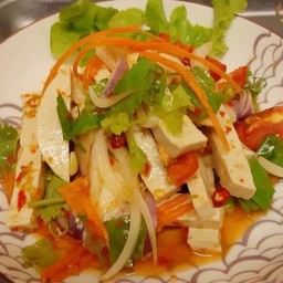 ยำหมูยอ