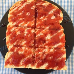 ขนมปัง สตรอว์เบอร์รี่