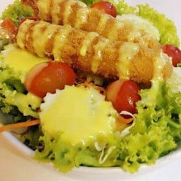 สลัดกุ้งทอด