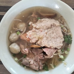 เกาเหลาหมูแดง