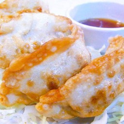 เกี๊ยวซ่าหมู (4ชิ้น)