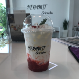 สตรอเบอร์รี่นมสด