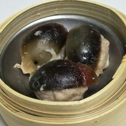 หมูไข่เยี่ยวม้า