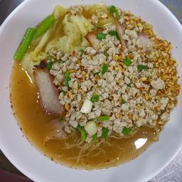 บะหมี่เกี๊ยวหมูต้มยำ