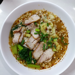 เกี๊ยวกุ้งต้มยำ