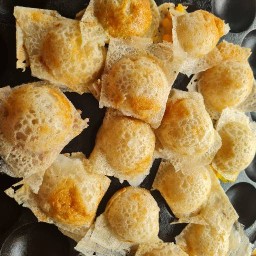 ขนมครกดูโอ้ไส้ทะลัก สาขา3หมู่บ้านเศรษฐกิจ by ชมพู่