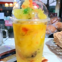 ส้มตำหน้าศาลเจ้า