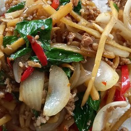 ผัดพริกหมูกรอบ