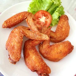 ปีกไก่ทอดน้ำปลา(ขายเป็นชิ้น)