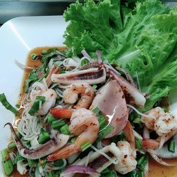 ยำขนมจีนกุ้ง+ปลาหมึก+ไข่