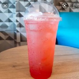 สตอเบอรี่โซดา