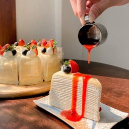 Crepe cake strawberry,