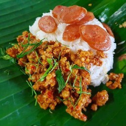 คั่วกลิ้งหมูห่อใบตอง+กุนเชียงไก่